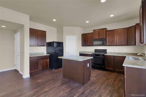 47331 Lilac Ave, Bennett, CO 80102 photo 3