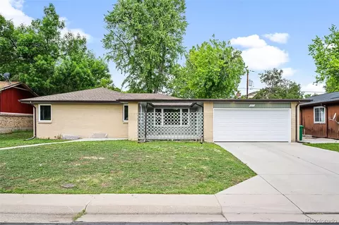 451 S Holland Ct, Lakewood, CO 80226