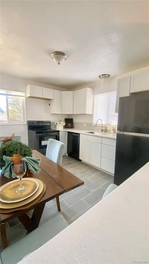 7251 Avrum Dr, Denver, CO 80221 photo 8