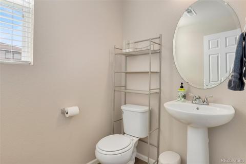 16079 Elk Dr, Denver, CO 80239 photo 12