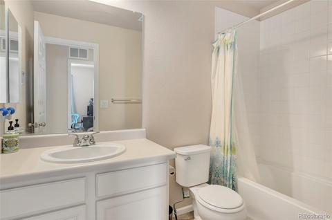16079 Elk Dr, Denver, CO 80239 photo 20