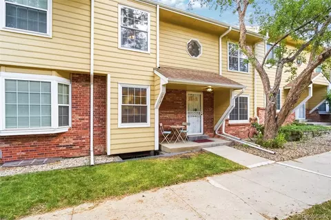 1912 S Balsam St, Lakewood, CO 80227