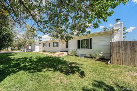 610 6th St, Bennett, CO 80102 photo 2