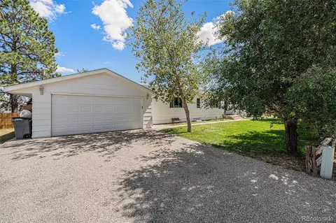 610 6th St, Bennett, CO 80102