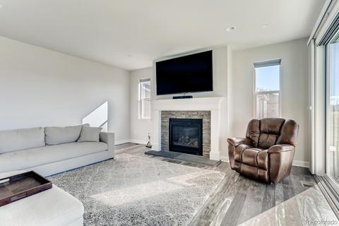 2040 E 150th Ct, Thornton, CO 80602 photo 5