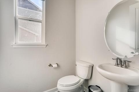 2040 E 150th Ct, Thornton, CO 80602 photo 11