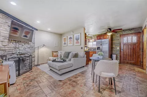 2190 S Holly St #224, Denver, CO 80222