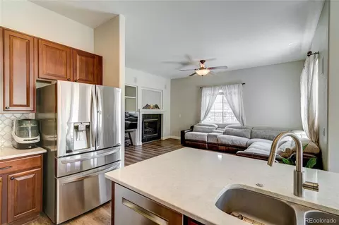 Kitchen - 22226 E Glasgow Pl, Aurora, CO 80016 photo 4 of 5