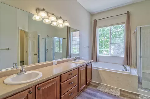 Bath - 22226 E Glasgow Pl, Aurora, CO 80016 photo 1 of 5