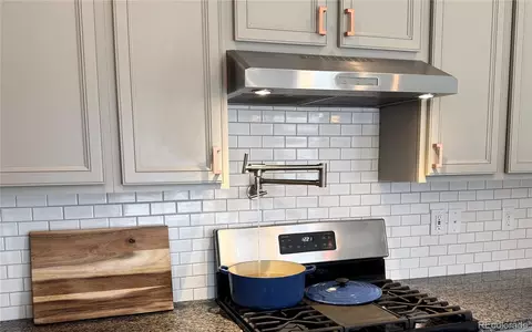 6571 N Cathay St, Denver, CO 80249