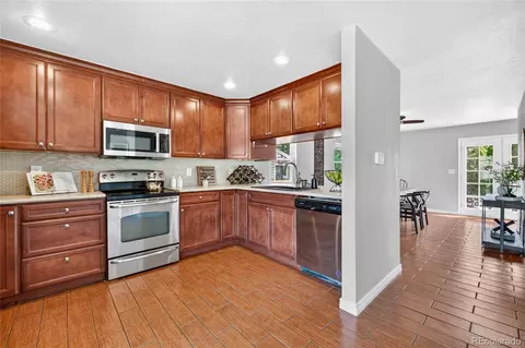 Kitchen - 18313 E Crestline Cir, Centennial, CO 80015 photo 1 of 3