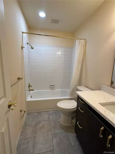 Bath - 579 Wright St #207, Lakewood, CO 80228 photo 2 of 2