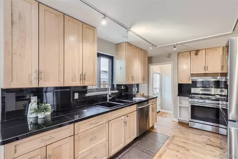 7540 E 22nd Ave, Denver, CO 80207 photo 10
