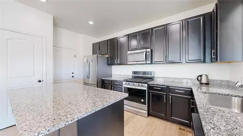 Kitchen - 27584 E 6th Dr, Aurora, CO 80018 photo 1 of 2