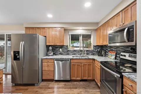 Kitchen - 6089 W 70th Ave, Arvada, CO 80003 photo 2 of 3