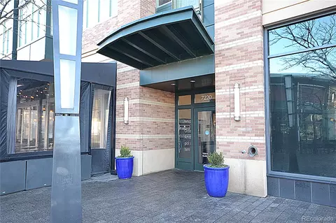 7220 W Bonfils Ln #319, Lakewood, CO 80226