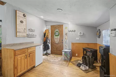 Entry Way - 10116 Sprucedale Dr, Conifer, CO 80433 photo 1 of 2