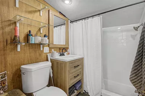 Bath - 10116 Sprucedale Dr, Conifer, CO 80433 photo 1 of 3