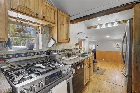 Kitchen - 10116 Sprucedale Dr, Conifer, CO 80433 photo 3 of 3