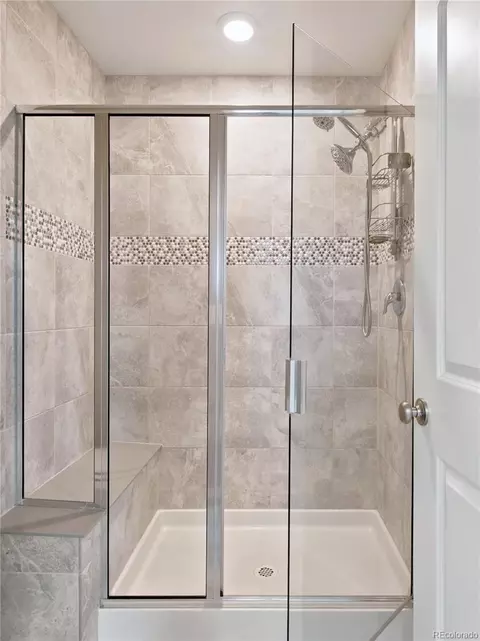 Bath - 10869 E 25th Dr, Aurora, CO 80010 photo 3 of 3