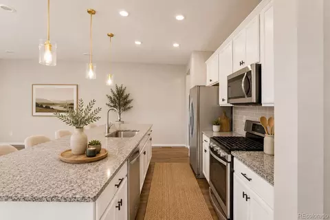 Kitchen - 10869 E 25th Dr, Aurora, CO 80010 photo 2 of 3
