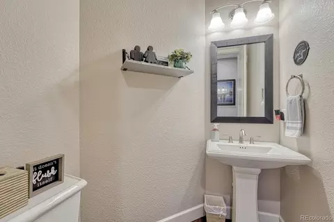 27625 E Moraine Dr, Aurora, CO 80016 photo 8