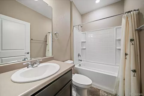 Bath - 26940 E Cedar Ave, Aurora, CO 80018 photo 1 of 4