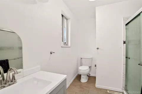 Bath - 2000 Easter Ave, Centennial, CO 80122 photo 2 of 4