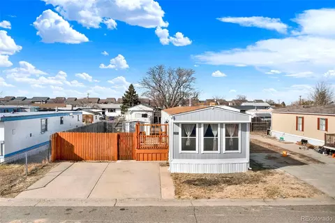 231 Dahlia St, Bennett, CO 80102