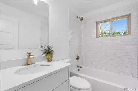 4423 E Bails Pl, Denver, CO 80222 photo 9
