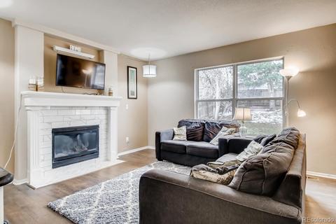 19554 E Ithaca Pl, Aurora, CO 80013 photo 2