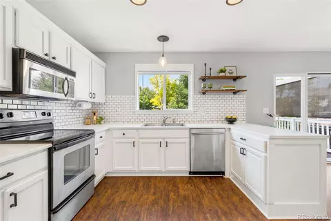 Kitchen - 4647 S Tabor Way, Morrison, CO 80465 photo 4 of 4