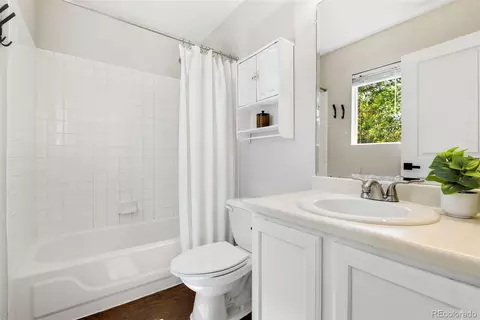 Bath - 4647 S Tabor Way, Morrison, CO 80465 photo 3 of 3