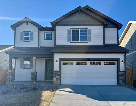 727 N Clubview St, Watkins, CO 80137