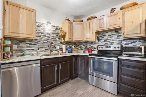 Kitchen - 9225 Sandy Ln, Conifer, CO 80433 photo 2 of 4