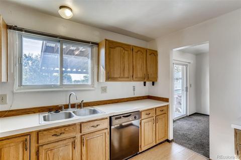 2273 Eagle St, Aurora, CO 80011 photo 9