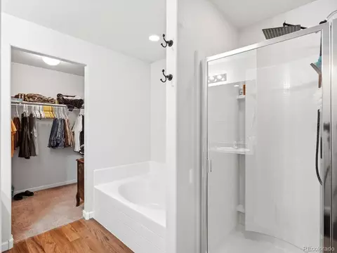 Bath - 4727 E 95th Dr, Thornton, CO 80229 photo 2 of 3