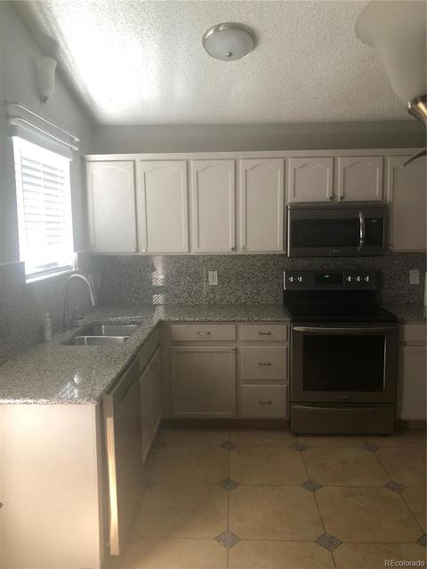 4988 Duluth Ct, Denver, CO 80239 photo 5
