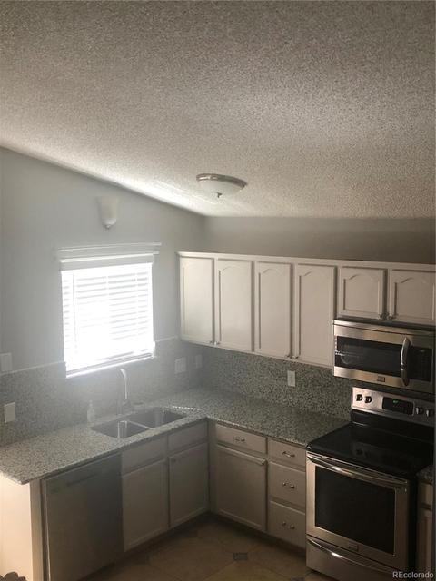 4988 Duluth Ct, Denver, CO 80239 photo 4