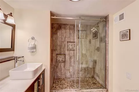 Bath - 5715 E 13th Ave, Denver, CO 80220 photo 3 of 3