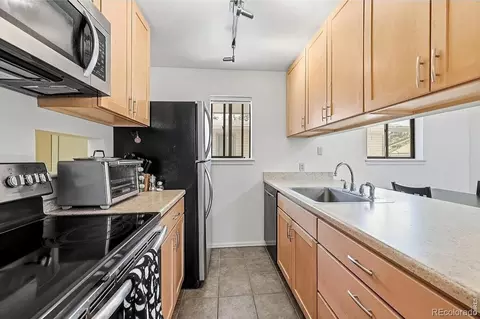 Kitchen - 948 North St #17, Boulder, CO 80304 photo 1 of 2