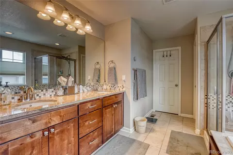 Bath - 6641 S Kellerman Way, Aurora, CO 80016 photo 1 of 6