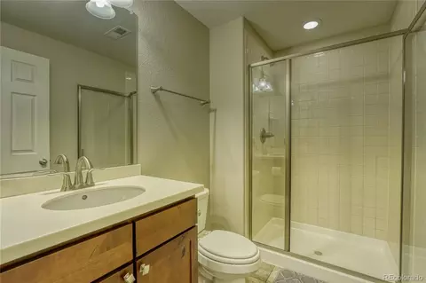 Bath - 6641 S Kellerman Way, Aurora, CO 80016 photo 6 of 6