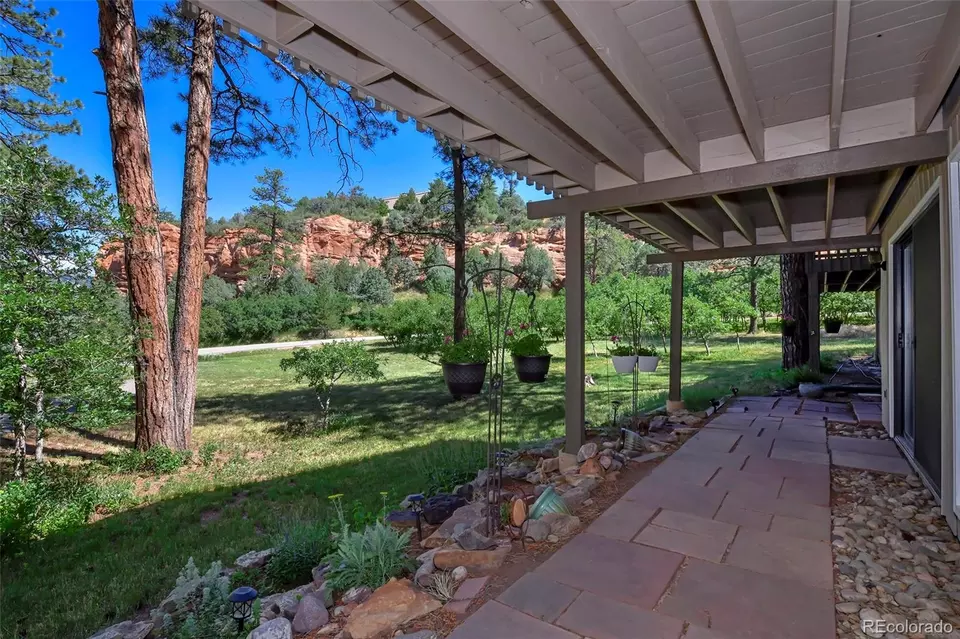 Exterior - 5030 Chippewa Dr, Larkspur, CO 80118 photo 4 of 14
