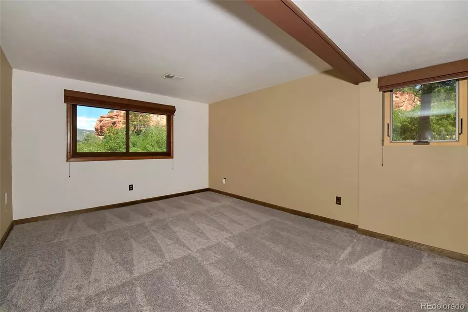 Bedroom - 5030 Chippewa Dr, Larkspur, CO 80118 photo 4 of 5