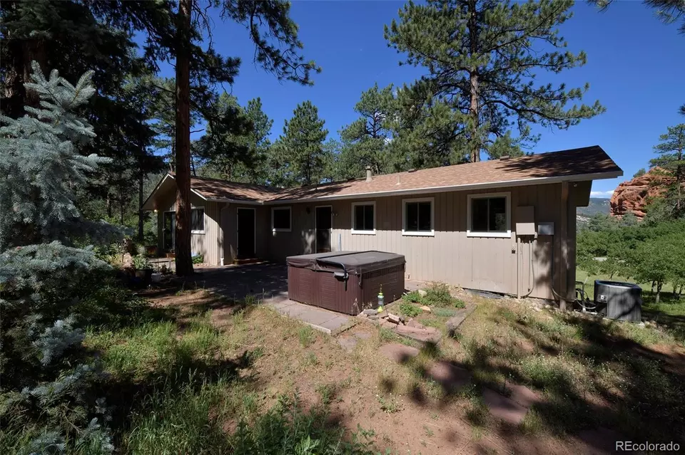 Exterior - 5030 Chippewa Dr, Larkspur, CO 80118 photo 7 of 14