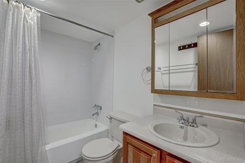 19337 E Batavia Dr, Aurora, CO 80011 photo 19