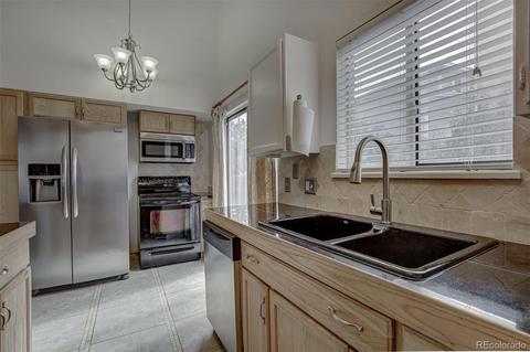 19337 E Batavia Dr, Aurora, CO 80011 photo 15