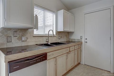 19337 E Batavia Dr, Aurora, CO 80011 photo 14