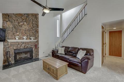 19337 E Batavia Dr, Aurora, CO 80011 photo 5